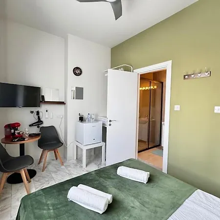 Smart Comfort Roomn2 With Private Bathroom In Location 250m Limassol