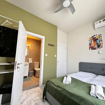 شقة Smart Comfort Roomn2 With Private Bathroom In Location 250m *