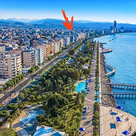 Apartment Smart Comfort Roomn2 With Private Bathroom In Location 250m Limassol