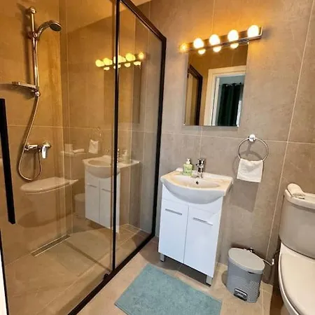 Smart Comfort Roomn2 With Private Bathroom In Location 250m Appartamento Limisso