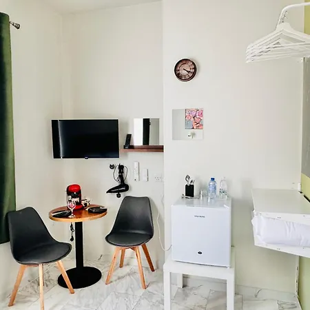 Smart Comfort Roomn2 With Private Bathroom In Location 250m 公寓